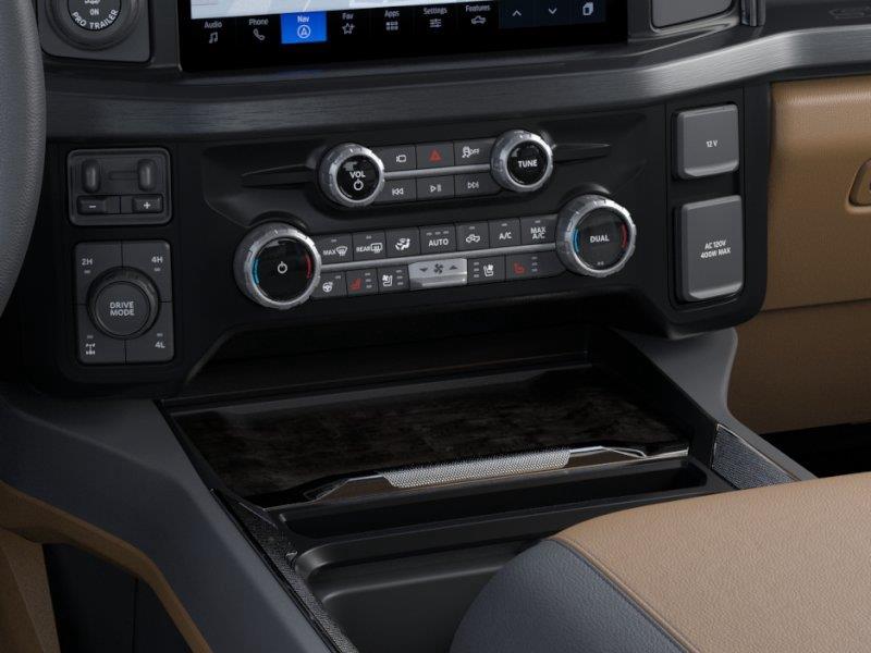 Vehicle photo 15