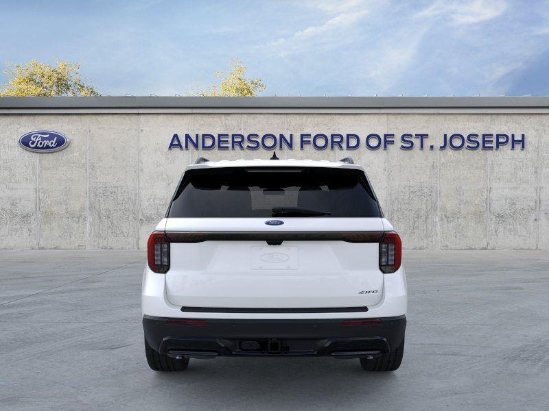 Vehicle photo 5
