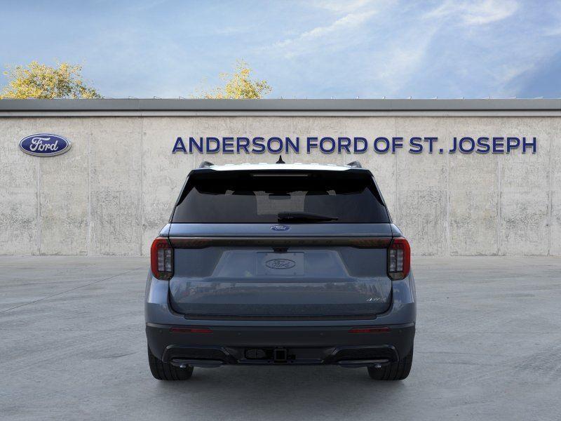 Vehicle photo 5