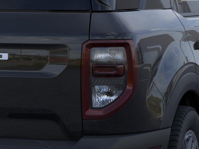 Vehicle photo 21
