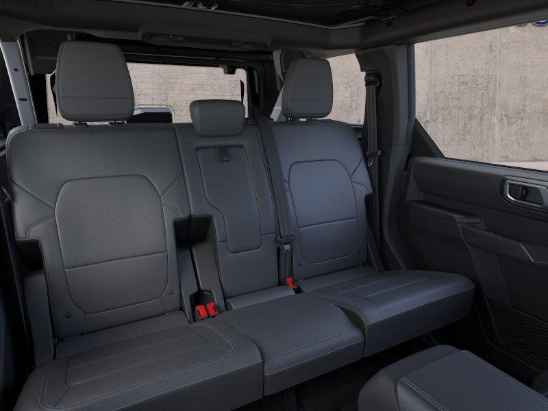 Vehicle photo 11