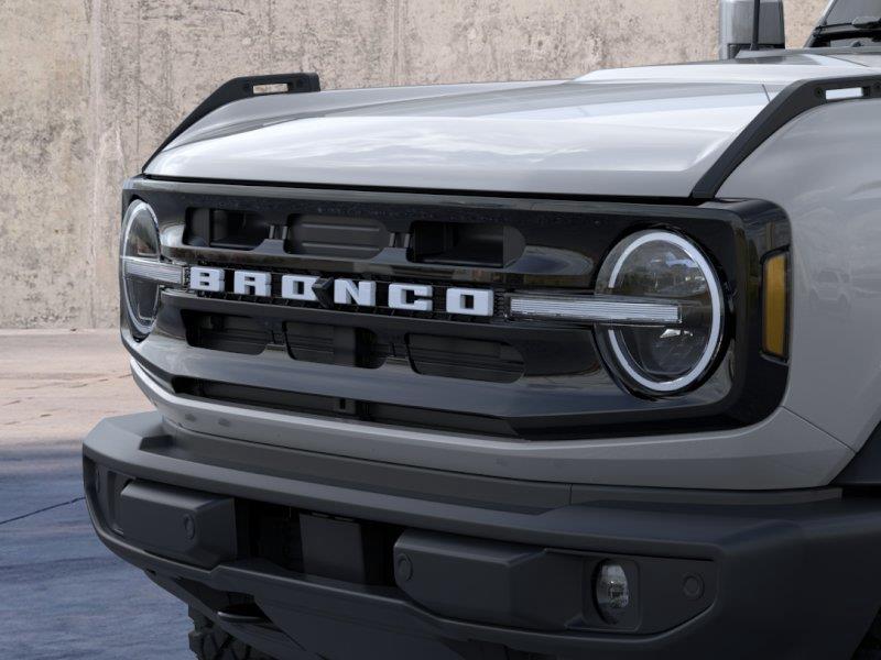 Vehicle photo 19