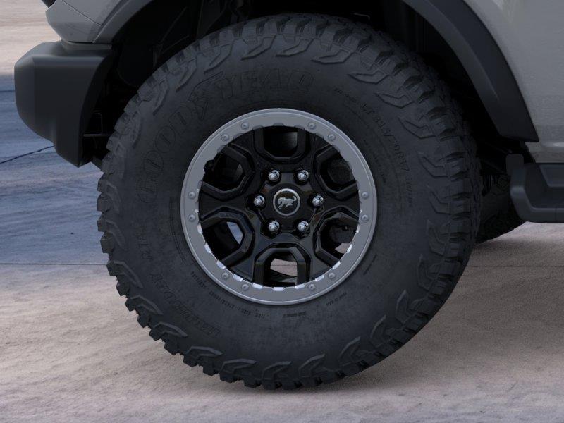 Vehicle photo 21