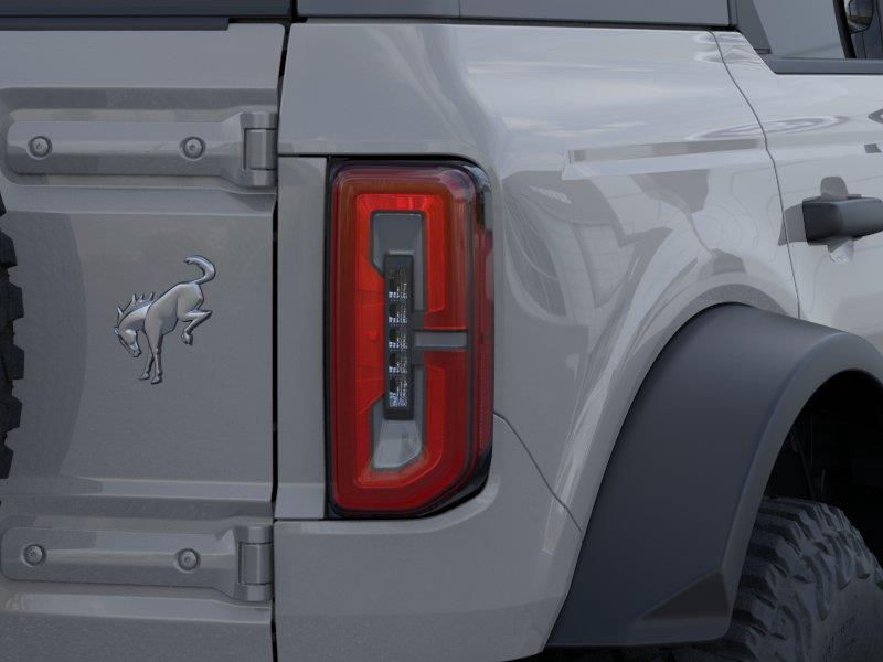 Vehicle photo 23