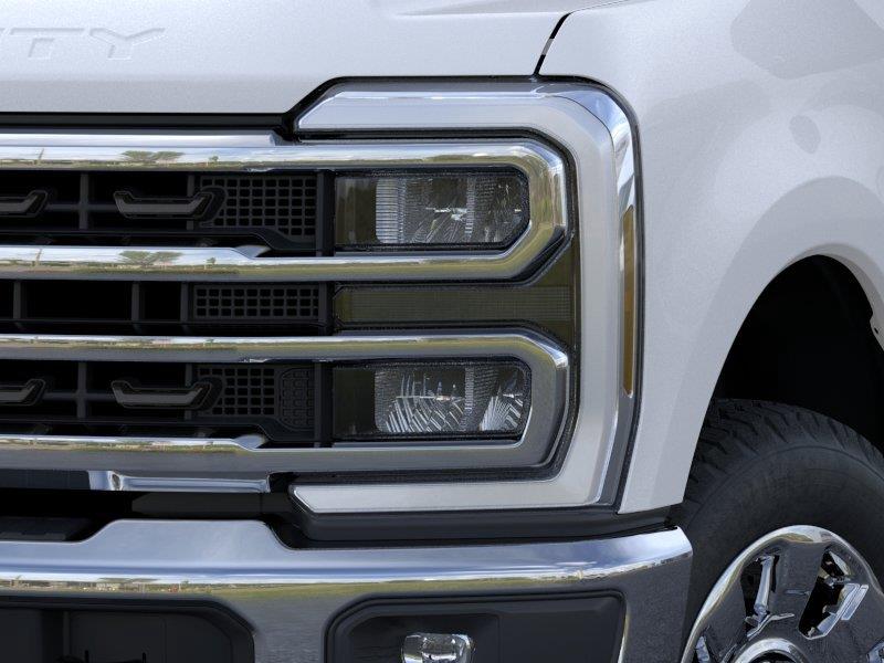 Vehicle photo 18