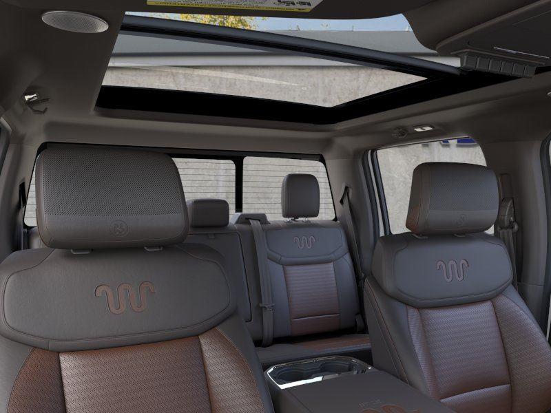 Vehicle photo 22