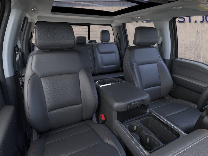 Vehicle photo 10