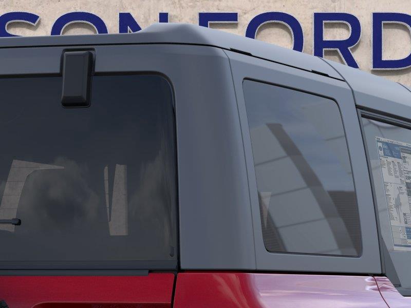 Vehicle photo 25