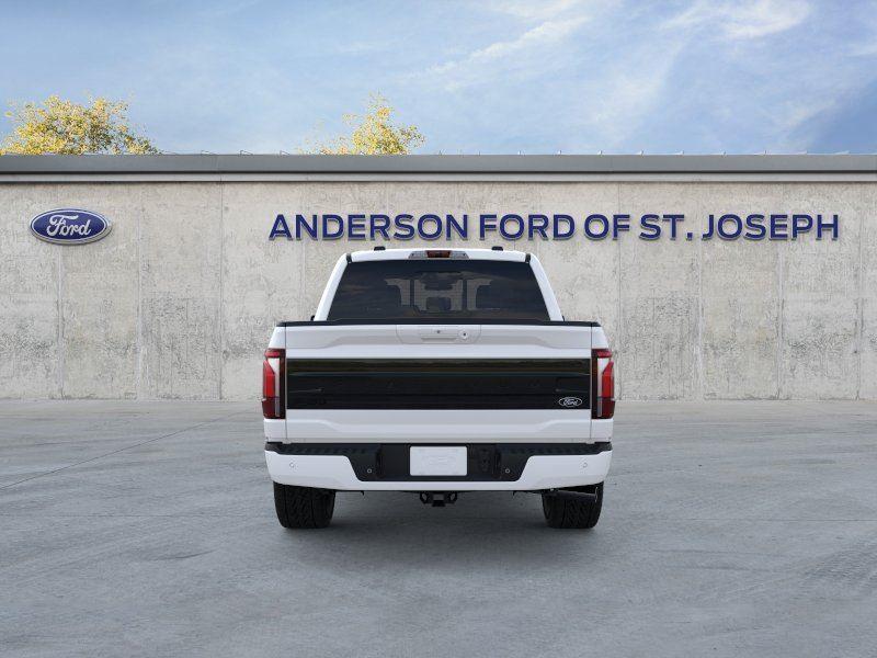 Vehicle photo 5