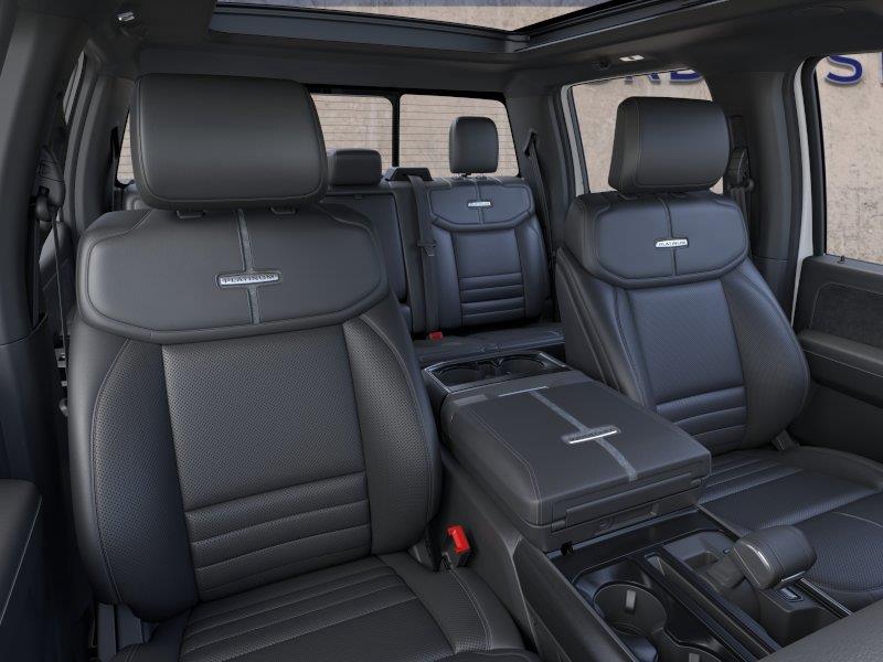 Vehicle photo 10