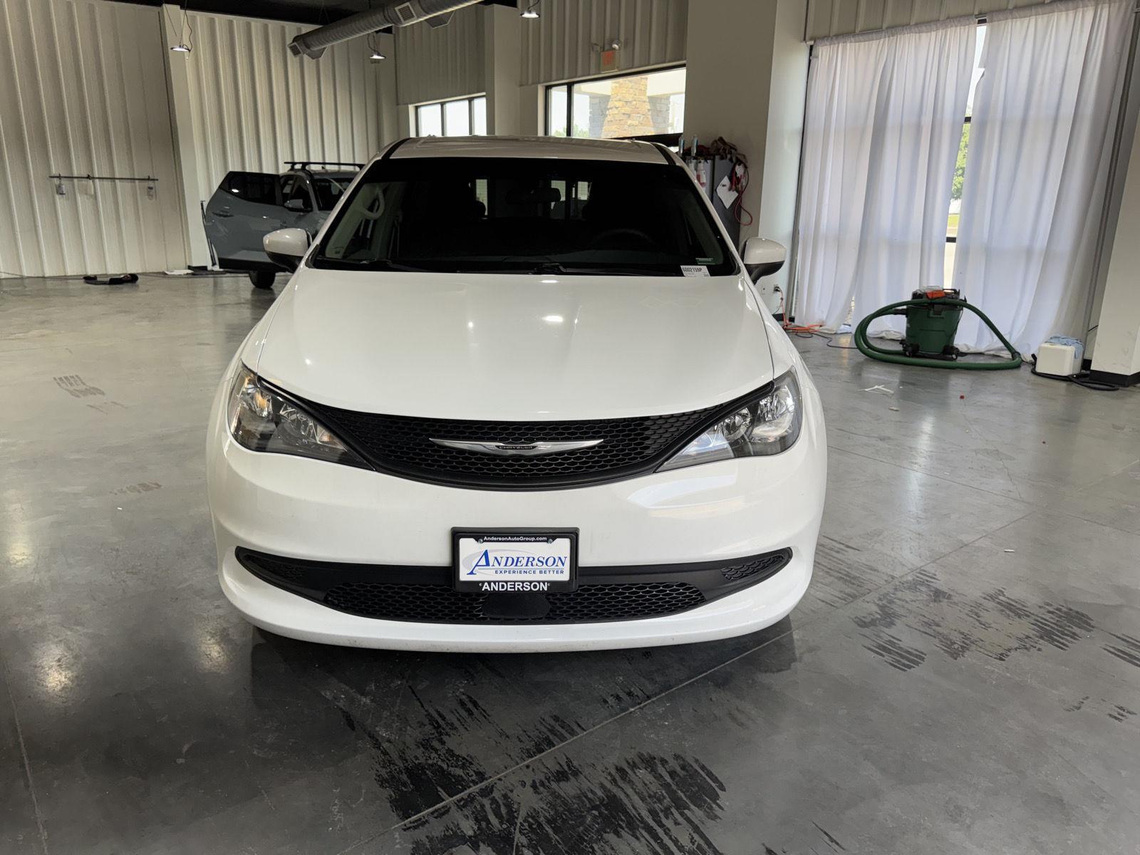 Pre-Owned 2022 Chrysler Voyager for sale in St. Joseph MO