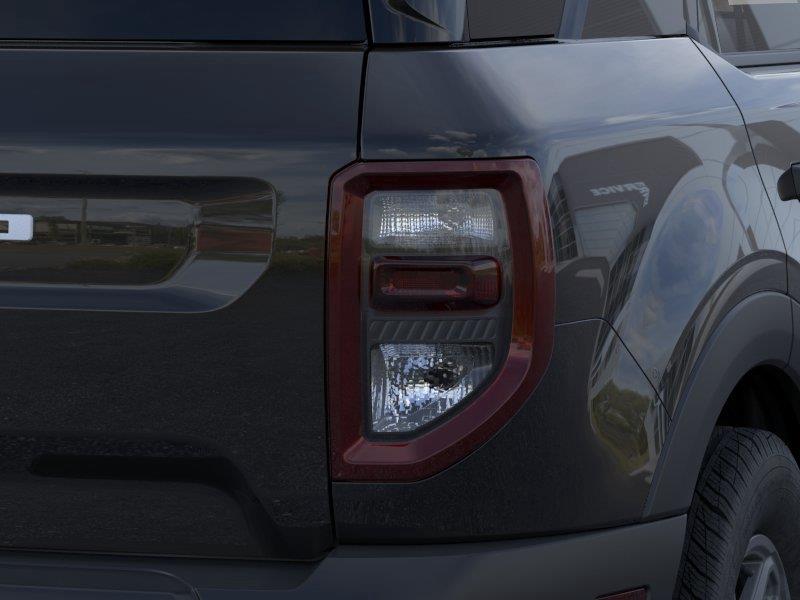 Vehicle photo 21