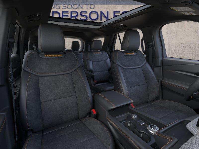 Vehicle photo 10