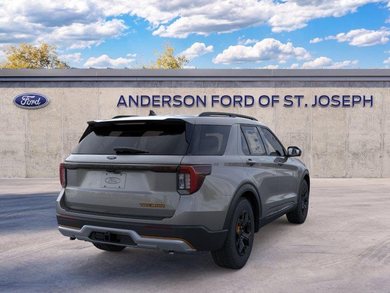 Vehicle photo 8