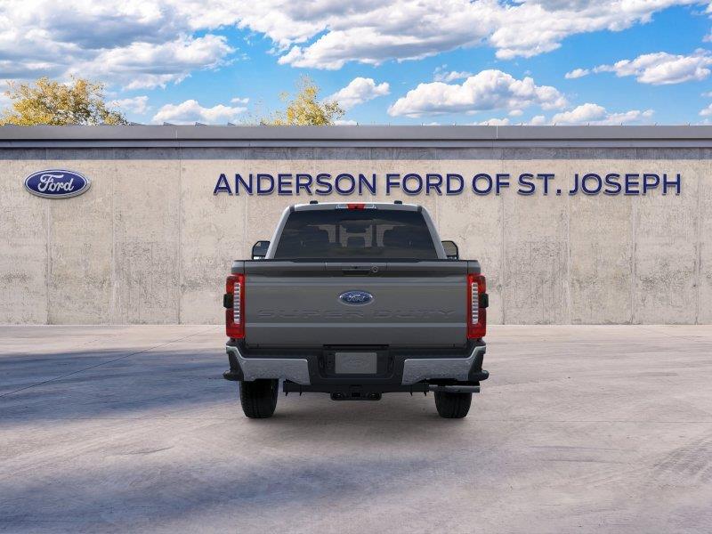 Vehicle photo 5