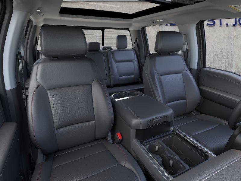 Vehicle photo 10