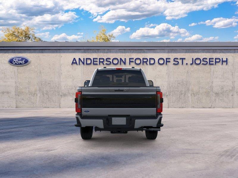 Vehicle photo 5