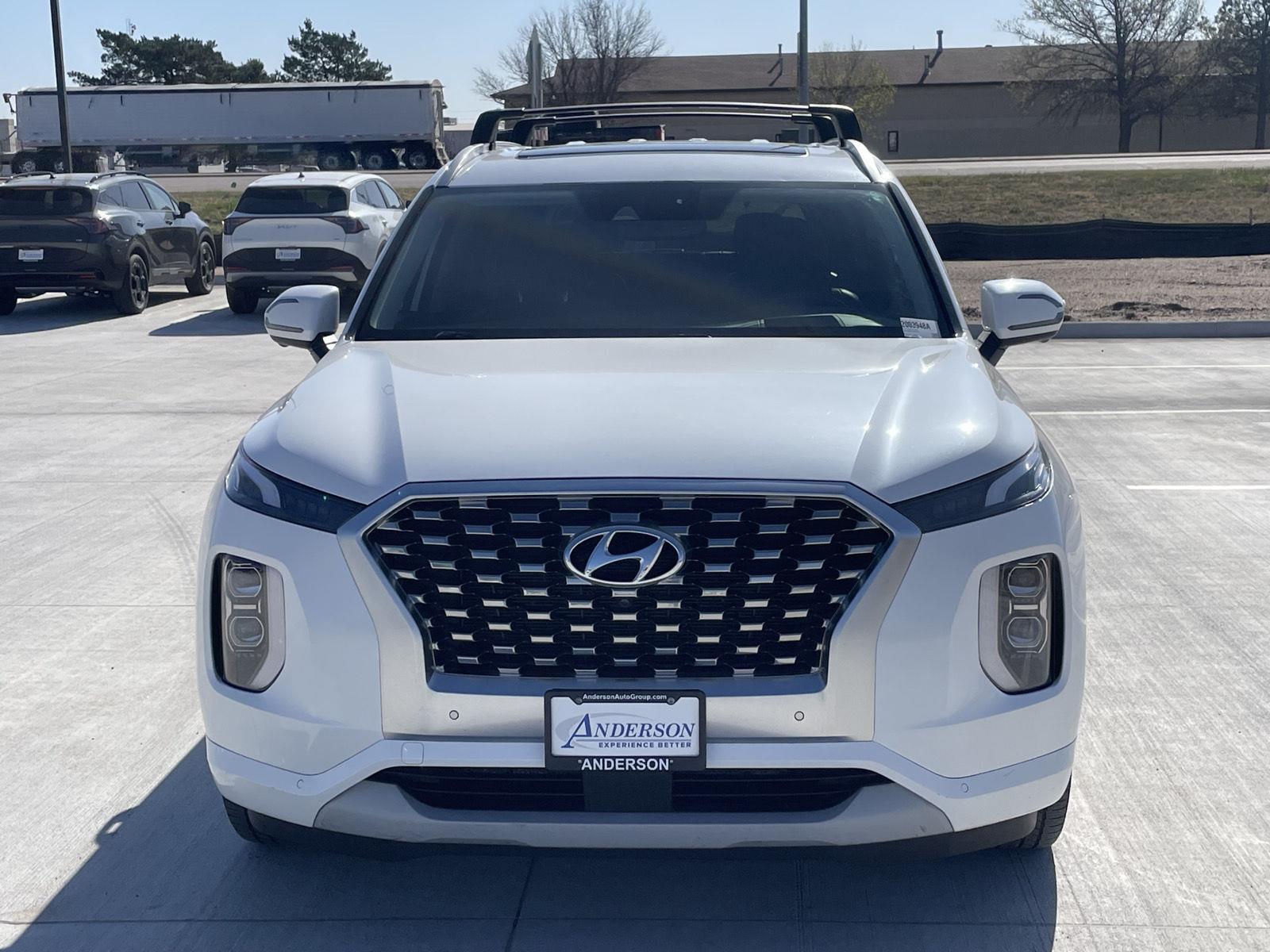 Vehicle photo 2