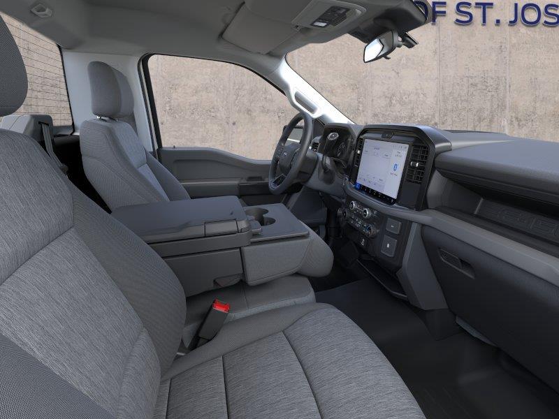Vehicle photo 11