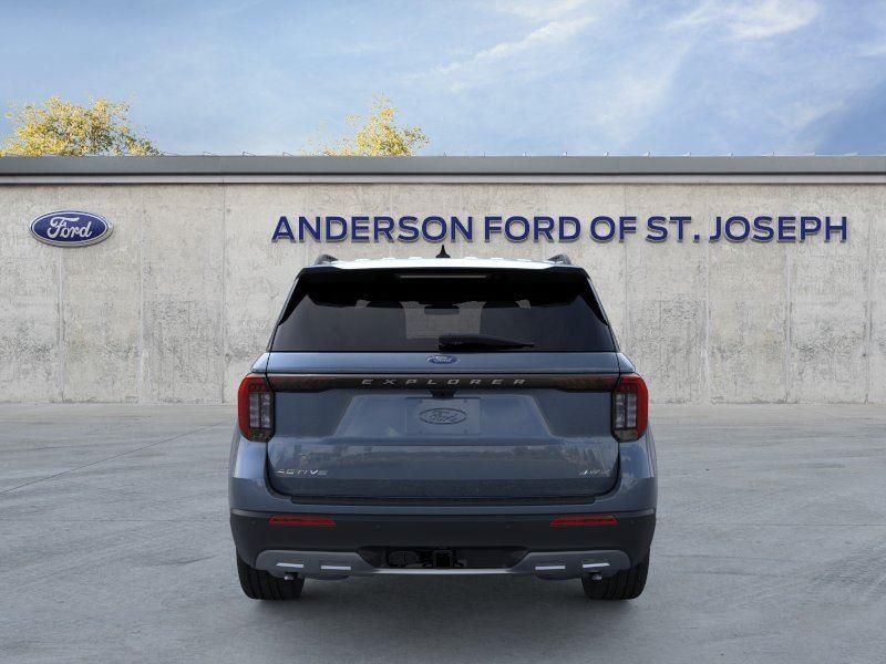 Vehicle photo 5