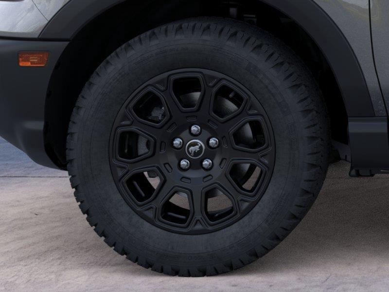Vehicle photo 19