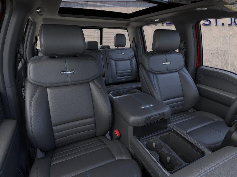Vehicle photo 10