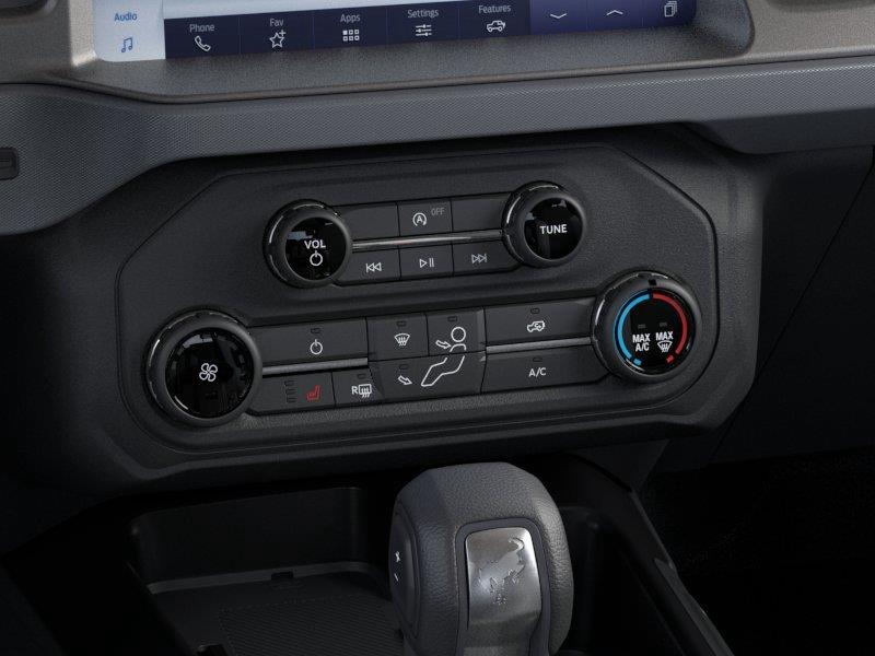 Vehicle photo 16