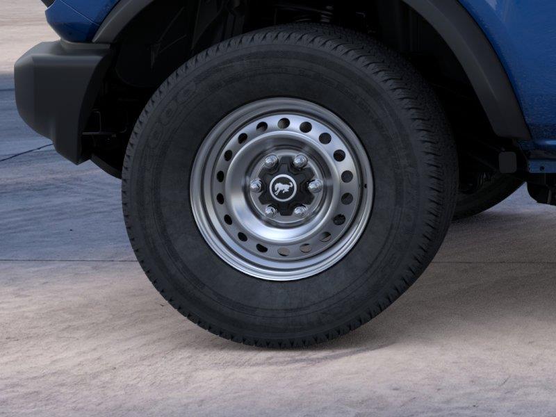 Vehicle photo 21