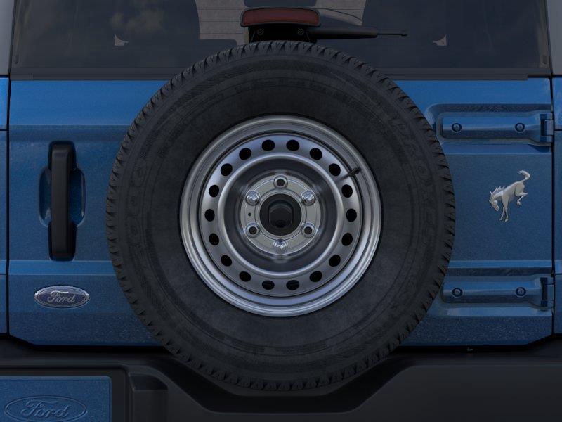 Vehicle photo 24