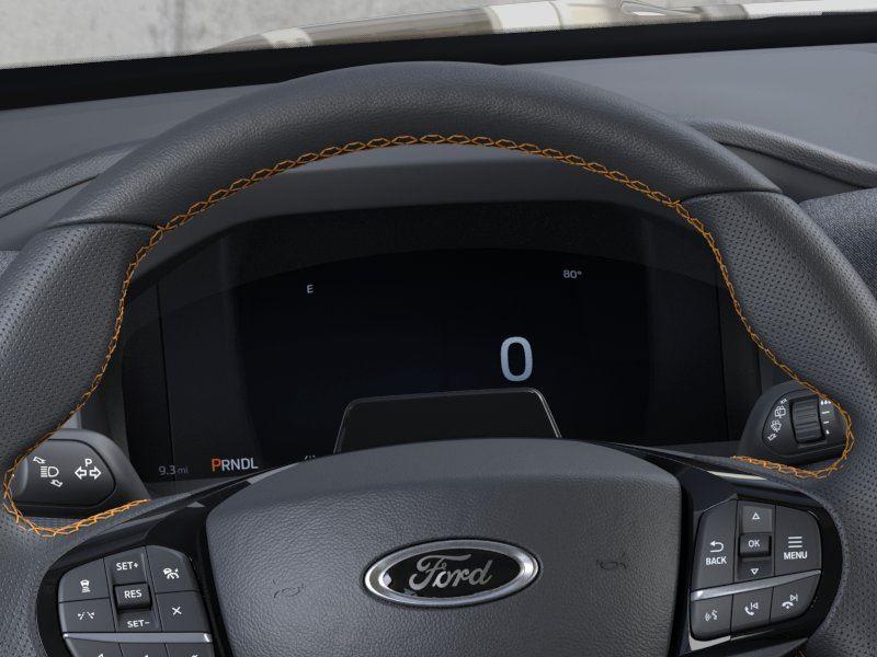 Vehicle photo 13