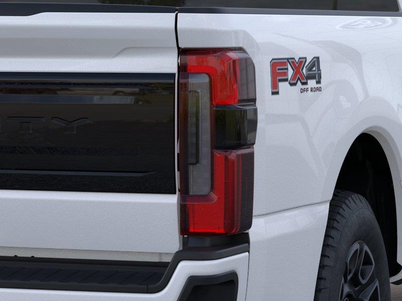 Vehicle photo 21