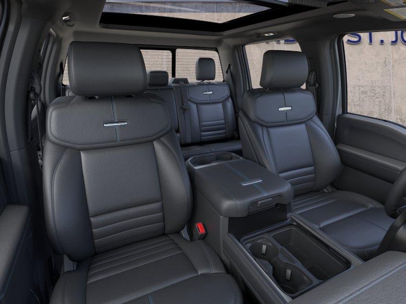 Vehicle photo 10