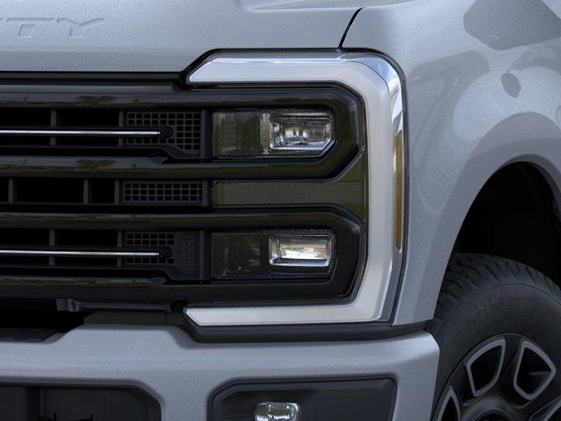 Vehicle photo 18