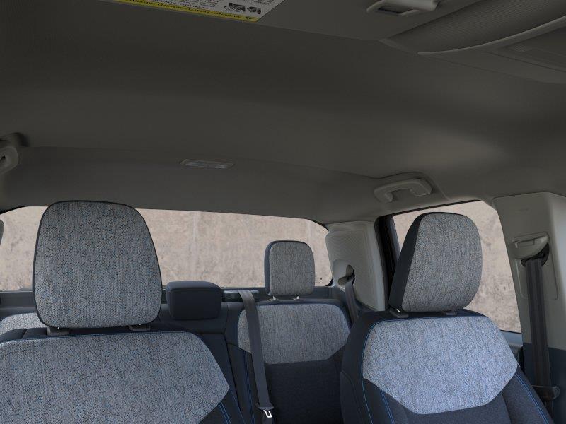 Vehicle photo 12