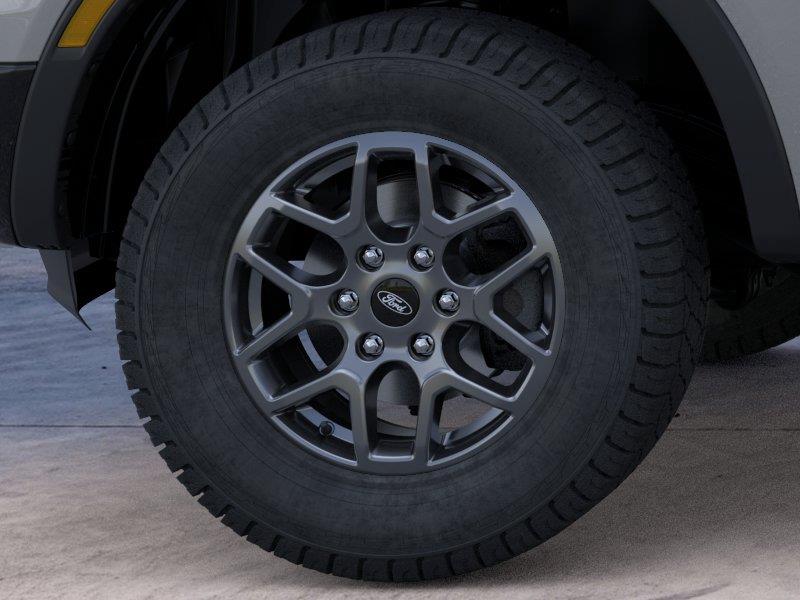 Vehicle photo 19