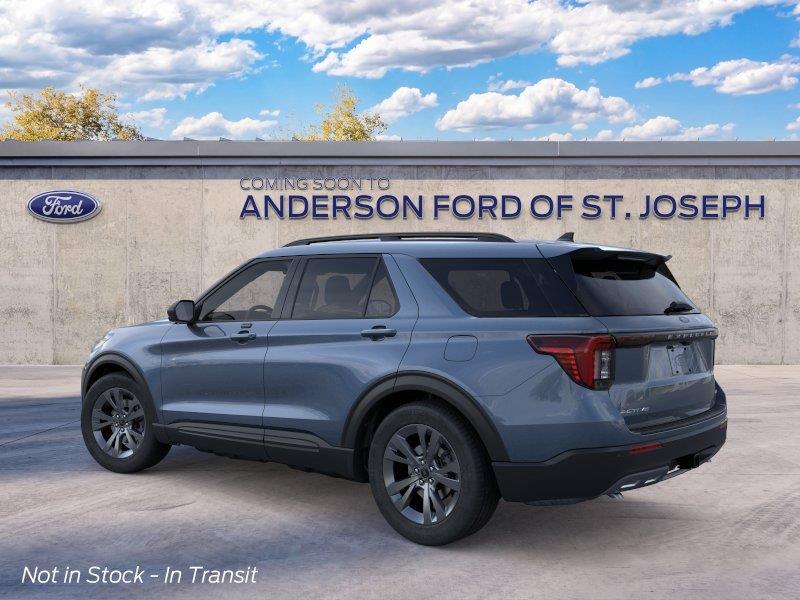 Vehicle photo 4
