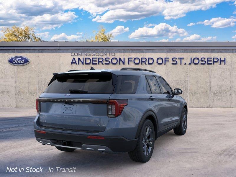 Vehicle photo 8
