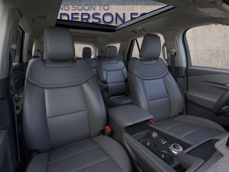 Vehicle photo 10