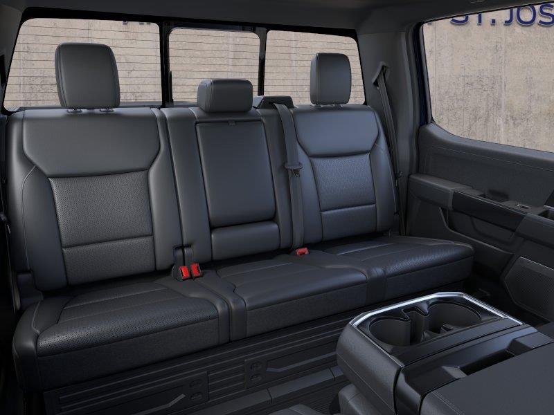 Vehicle photo 11