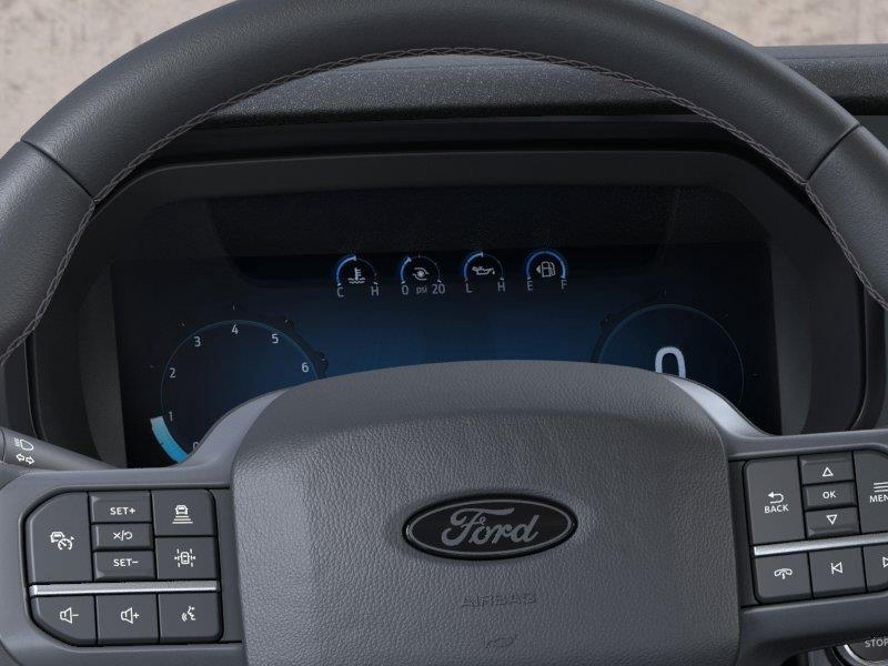 Vehicle photo 13