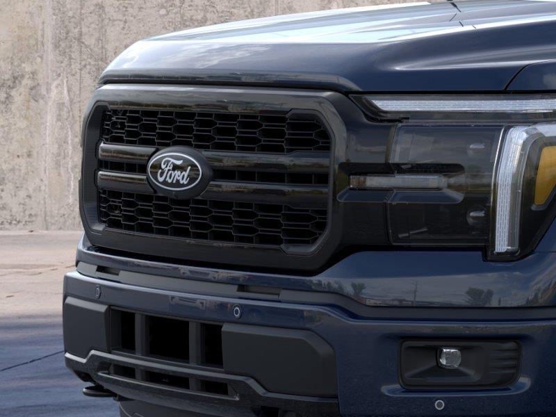 Vehicle photo 17