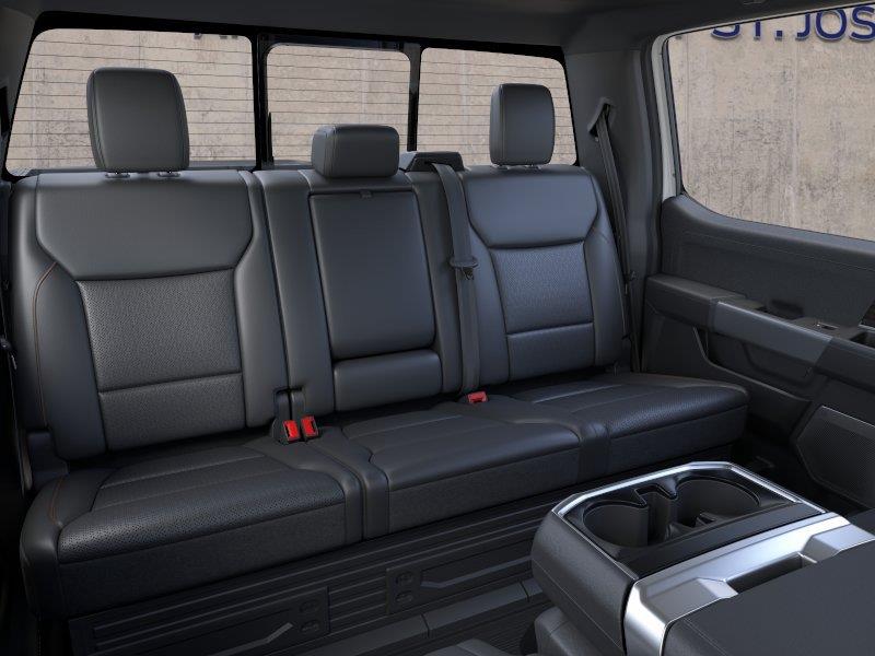 Vehicle photo 11