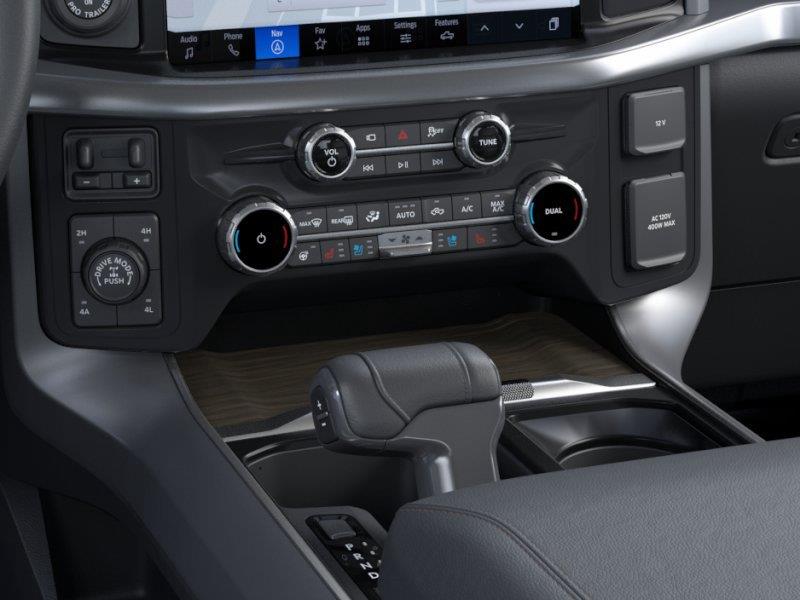 Vehicle photo 15