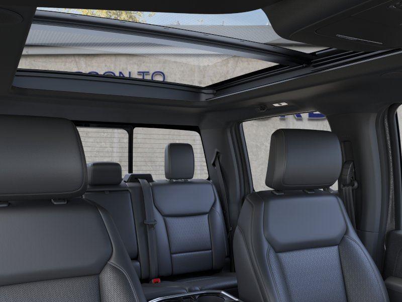 Vehicle photo 22