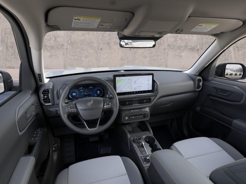 Vehicle photo 9