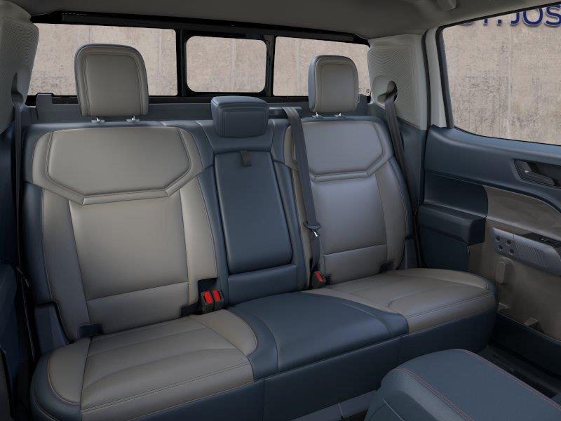 Vehicle photo 11