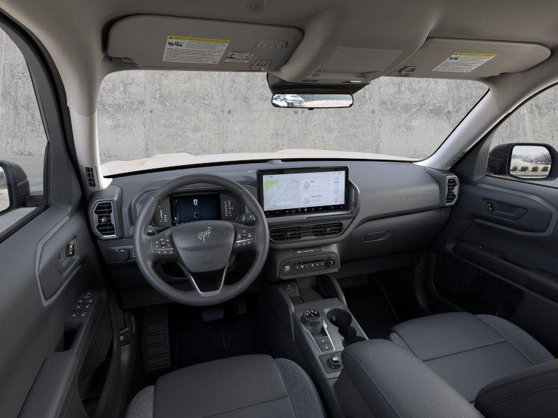 Vehicle photo 9