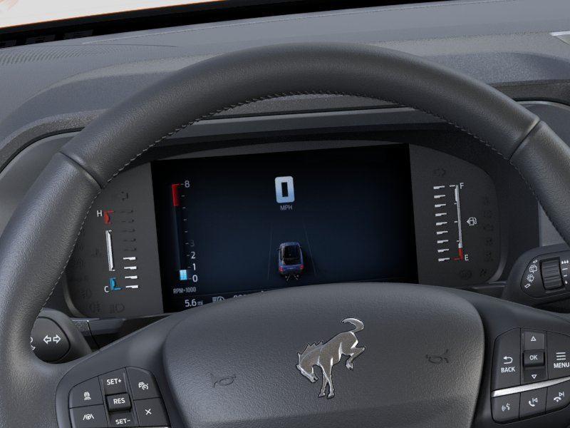 Vehicle photo 13