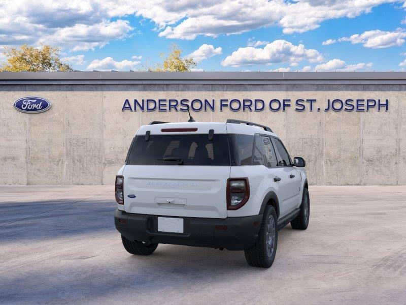 Vehicle photo 8