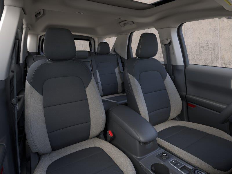 Vehicle photo 10